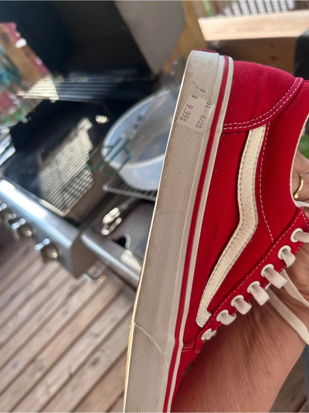 Vans White and Red Low-Top Sneakers Men’s